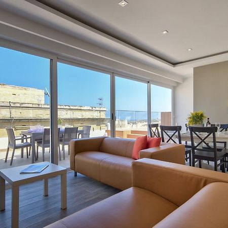Valletta Luxe 3-Bedroom Duplex Penthouse With Sea View Terrace And Jacuzzi ภายนอก รูปภาพ