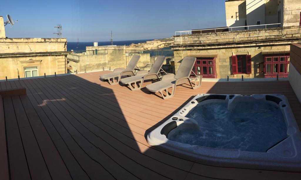 Valletta Luxe 3-Bedroom Duplex Penthouse With Sea View Terrace And Jacuzzi ภายนอก รูปภาพ