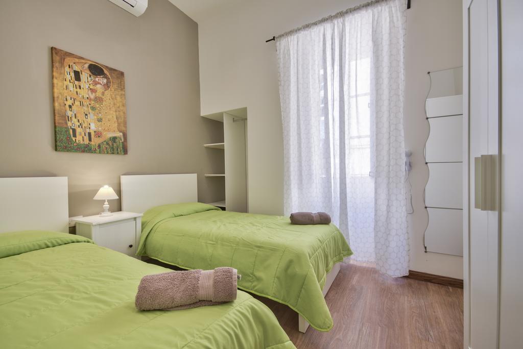 Valletta Luxe 3-Bedroom Duplex Penthouse With Sea View Terrace And Jacuzzi ภายนอก รูปภาพ