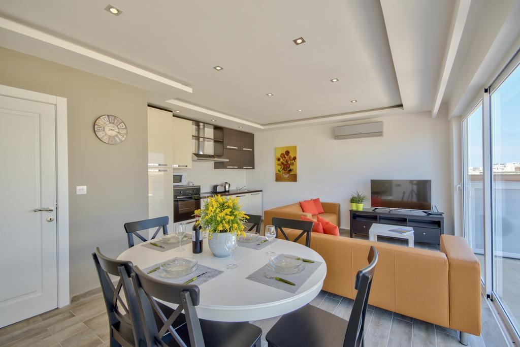 Valletta Luxe 3-Bedroom Duplex Penthouse With Sea View Terrace And Jacuzzi ภายนอก รูปภาพ