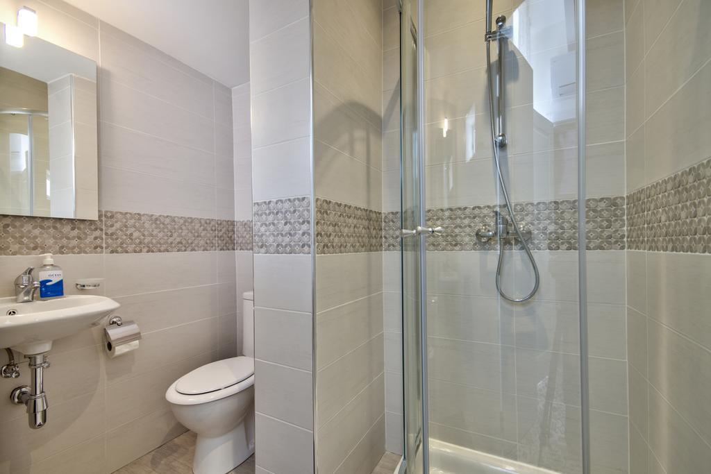 Valletta Luxe 3-Bedroom Duplex Penthouse With Sea View Terrace And Jacuzzi ภายนอก รูปภาพ