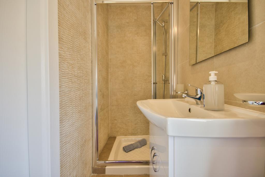 Valletta Luxe 3-Bedroom Duplex Penthouse With Sea View Terrace And Jacuzzi ภายนอก รูปภาพ