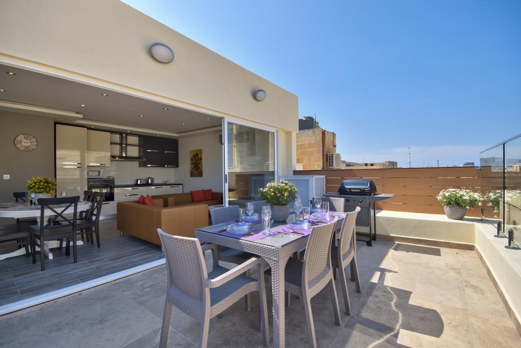 Valletta Luxe 3-Bedroom Duplex Penthouse With Sea View Terrace And Jacuzzi ภายนอก รูปภาพ