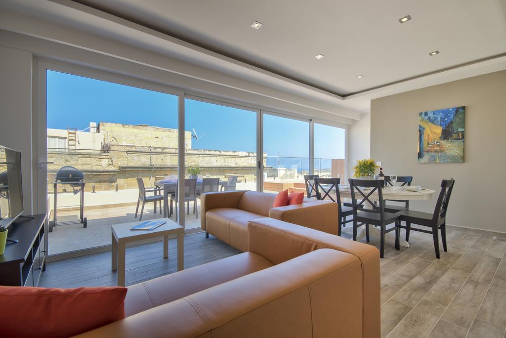 Valletta Luxe 3-Bedroom Duplex Penthouse With Sea View Terrace And Jacuzzi ภายนอก รูปภาพ