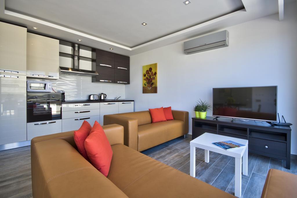 Valletta Luxe 3-Bedroom Duplex Penthouse With Sea View Terrace And Jacuzzi ภายนอก รูปภาพ